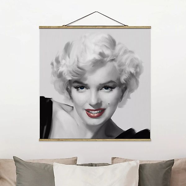 Stoffbild Kunstdruck mit Posterleisten - Quadrat Marilyn auf Sofa günstig online kaufen