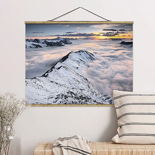 Stoffbild Berge mit Posterleisten - Querformat Blick über Wolken und Berge günstig online kaufen