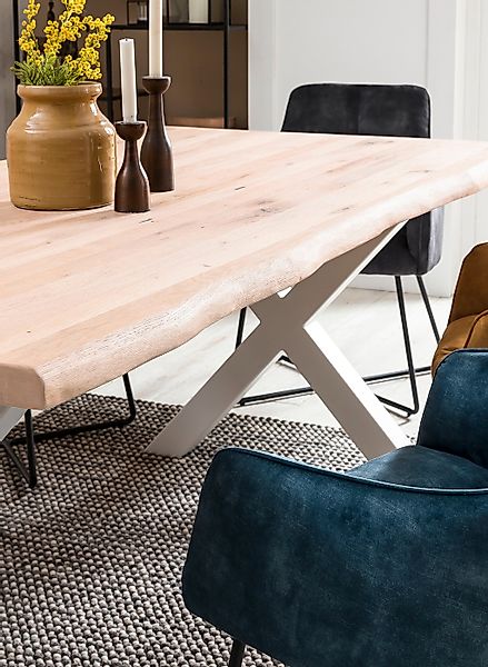 Home affaire Esstisch "Tristan" massive Balkeneiche geölt mit Baumkante günstig online kaufen