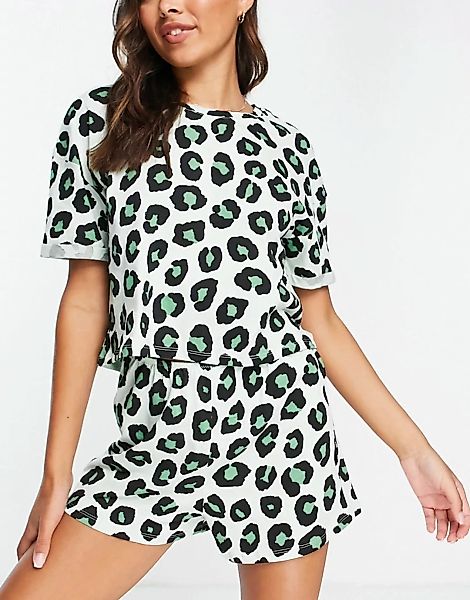 Lindex – Exclusive Jenna – Pyjama mit Leopardenmuster in Minzgrün mit T-Shi günstig online kaufen