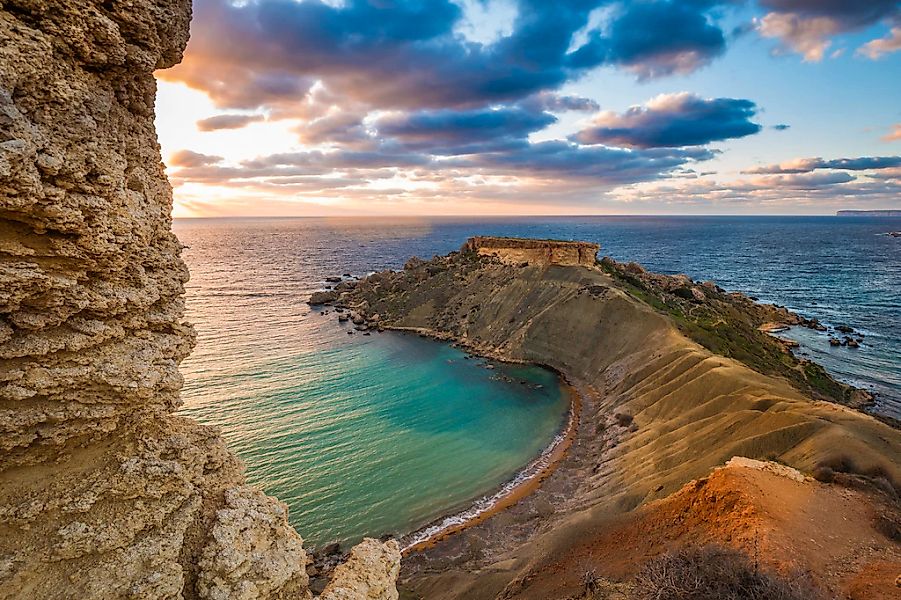 Papermoon Fototapete "GNEJNA BUCHT-MALTA STRAND KLIPPEN KÜSTE BLUMEN GEBIRG günstig online kaufen