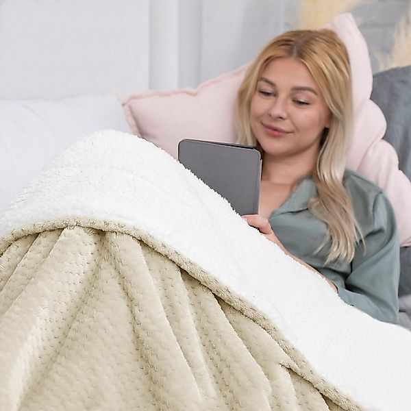 Wohndecke Kuscheldecke zarte Steppung Lammfelloptik, texpot günstig online kaufen