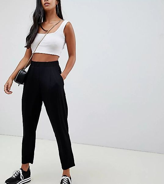 ASOS DESIGN Petite – Ultimate – Schmal zulaufende Hose aus Jersey-Schwarz günstig online kaufen