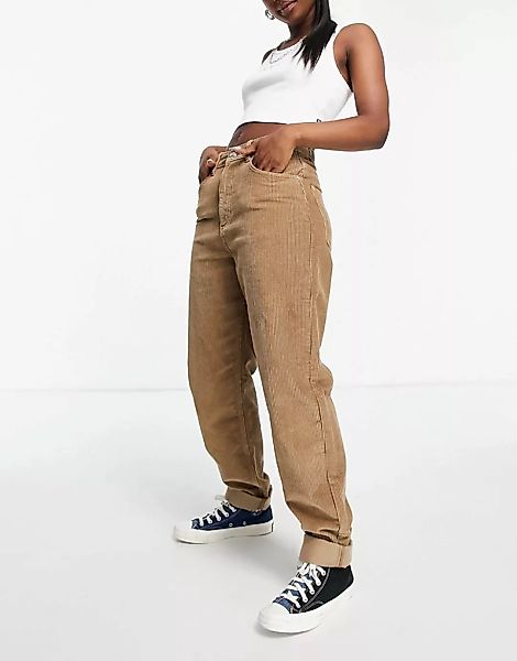 ASOS DESIGN – Legere Mom-Jeans mit hohem Bund aus Cord in Biscuit-Braun günstig online kaufen