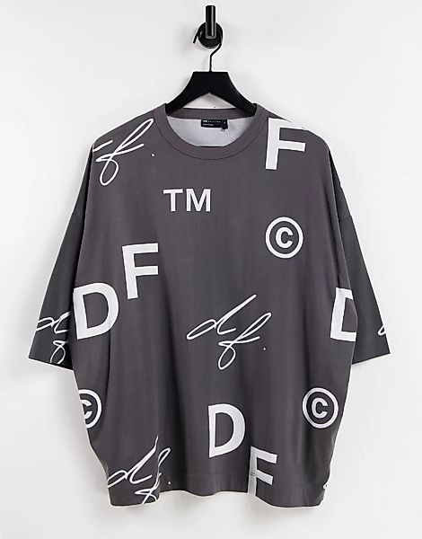 ASOS Dark Future – Oversize T-Shirt in Grau mit durchgehendem Logo-Print günstig online kaufen