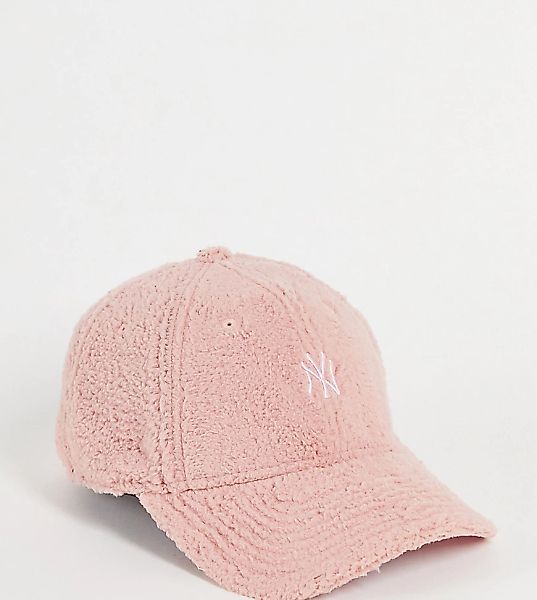 New Era – Exklusive 9forty – Kappe aus rosa Teddyfell mit farblich abgestim günstig online kaufen