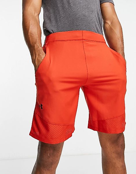 Under Armour – Vanish – Gewebte Shorts in Rot günstig online kaufen