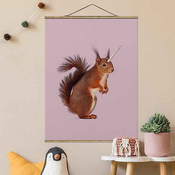 Stoffbild Tiere mit Posterleisten - Hochformat Einhörnchen günstig online kaufen
