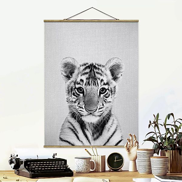 Stoffbild mit Posterleisten Baby Tiger Thor Schwarz Weiß günstig online kaufen