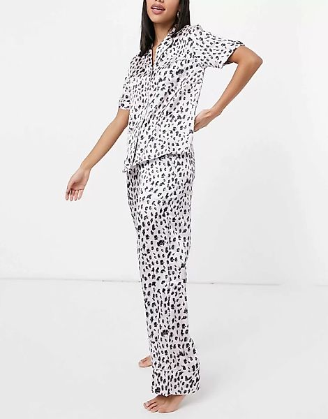 Liquorish – Pyjama-Oberteil mit schwarz-weißem Leoparden-Print und salbeigr günstig online kaufen