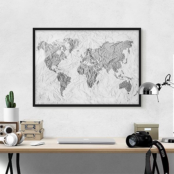 Bild mit Rahmen Schwarz-Weiß - Querformat Papier Weltkarte Weiß Grau günstig online kaufen