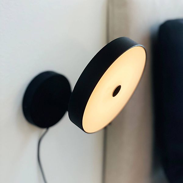 Dyberg Larsen LED-Wandlampe Starlight, schwarz, Ø14 cm, dim. günstig online kaufen