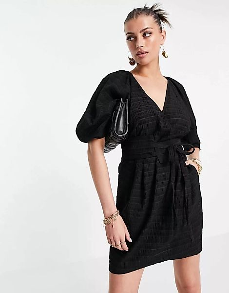 Mango – Wickelkleid in Schwarz mit Puffärmeln günstig online kaufen