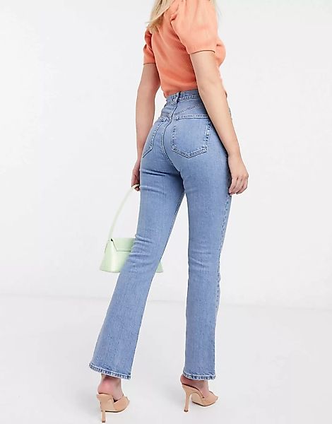 ASOS DESIGN – Ausgestellte Stretch-Jeans im Stil der 70er in heller, mittle günstig online kaufen