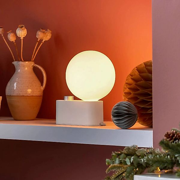 Tala Tischleuchte Alumina, Globe, dim-to-warm, kreideweiß günstig online kaufen