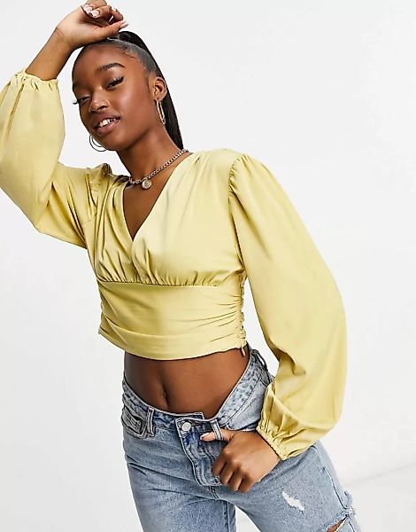 Pretty Lavish – Ockerfarbene Bluse aus mattem Satin mit geraffter Taille un günstig online kaufen