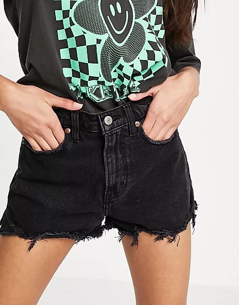 Abercrombie & Fitch – Jeansshorts mit ausgefranstem Saum in Schwarz günstig online kaufen