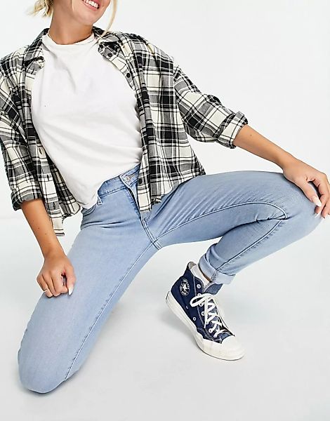 Levi's 711 Enge Jeans in Hellblau günstig online kaufen