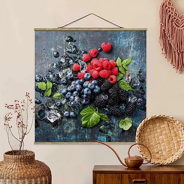 Stoffbild Küche mit Posterleisten - Quadrat Beerenmischung mit Eiswürfeln H günstig online kaufen