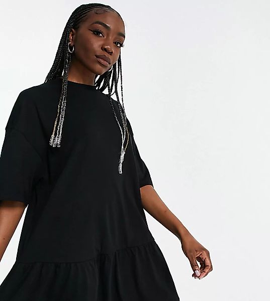 ASOS DESIGN Tall – Oversize T-Shirt-Kleid in Schwarz mit Rüschensaum günstig online kaufen