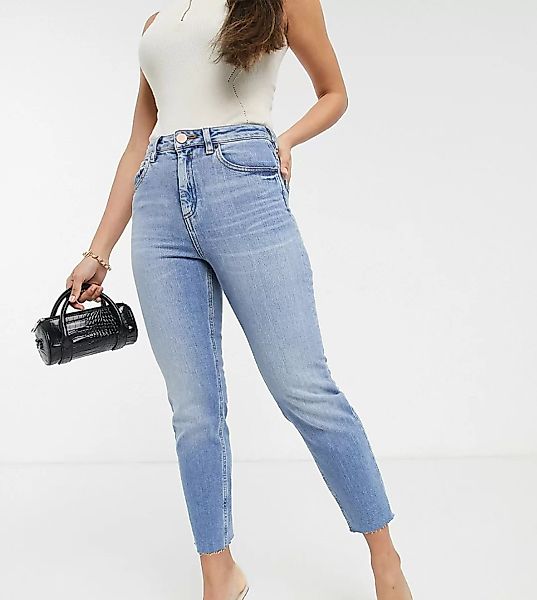 ASOS DESIGN Petite – Farleigh – Schmale Mom-Jeans mit hohem Bund und unvera günstig online kaufen
