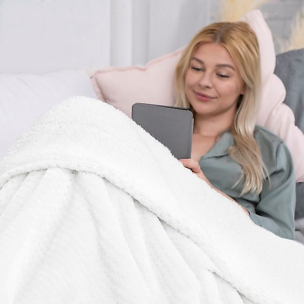 Wohndecke Kuscheldecke zarte Steppung Lammfelloptik, texpot günstig online kaufen