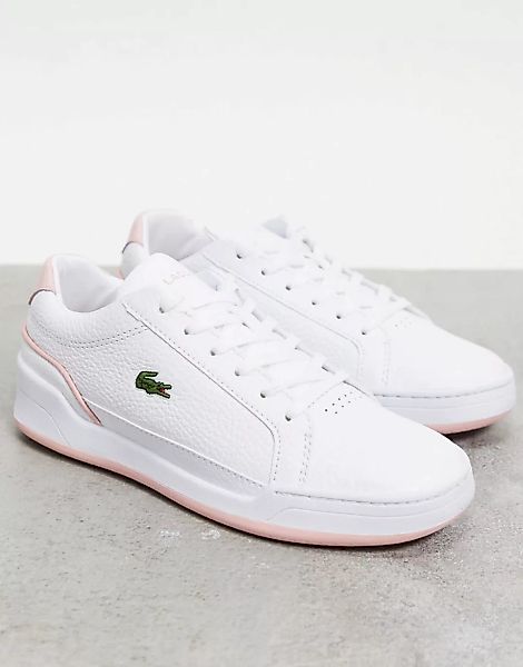 Lacoste – Challenge – Sneaker mit Cupsohle in Weiß mit rosafarbenem Rand günstig online kaufen