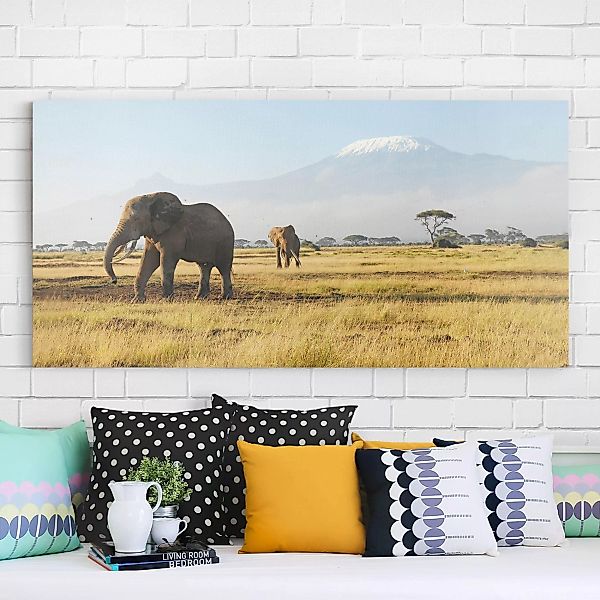 Leinwandbild Afrika - Quadrat Elefanten vor dem Kilimanjaro in Kenya günstig online kaufen