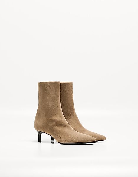 Bershka Stiefeletten In Lackoptik Mit Kitten-Heels Damen 40 Gelbbraun günstig online kaufen