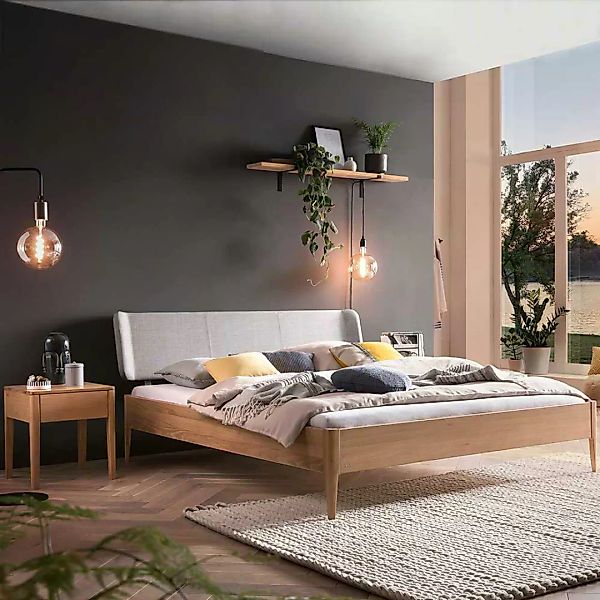 Doppelbett Eiche hell massiv in modernem Design mit Polsterkopfteil in Grau günstig online kaufen