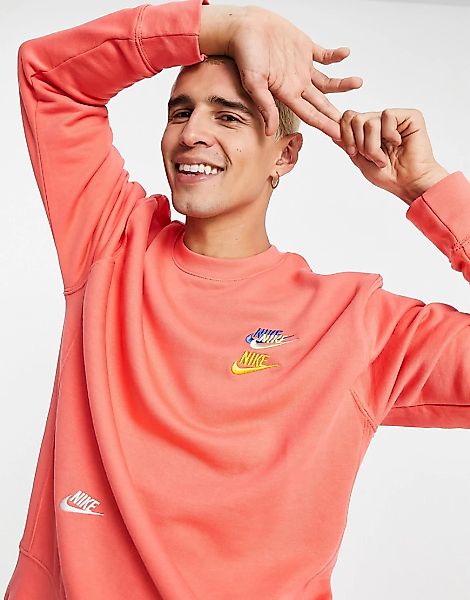 Nike – Essential – Fleece-Sweatshirt mit Rundhalsausschnitt und mehreren Lo günstig online kaufen