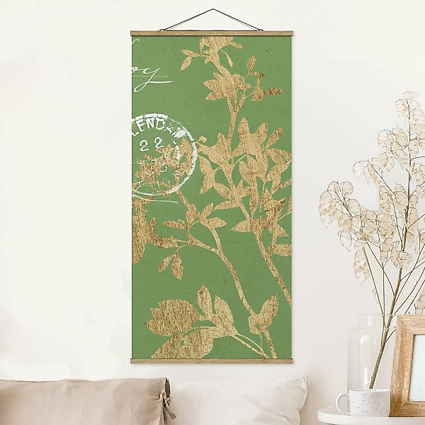 Stoffbild Blumen mit Posterleisten - Hochformat Goldene Blätter auf Lind II günstig online kaufen