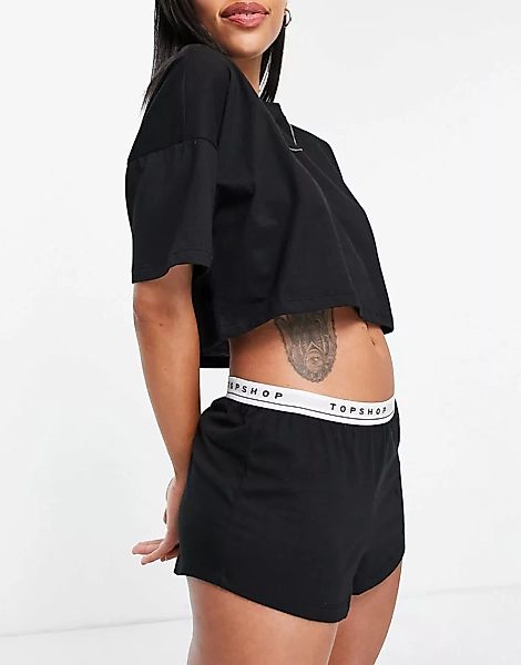 Topshop – Pyjama in Schwarz mit kastigem Oberteil und Shorts mit Logo günstig online kaufen