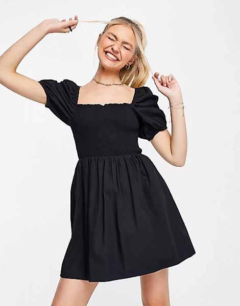 Miss Selfridge – Gesmoktes Minikleid aus Popeline in Schwarz günstig online kaufen