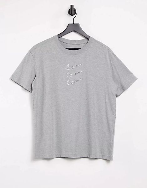 Nike – T-Shirt mit dreifachem, strassbesetztem Swoosh-Logo in Grau günstig online kaufen