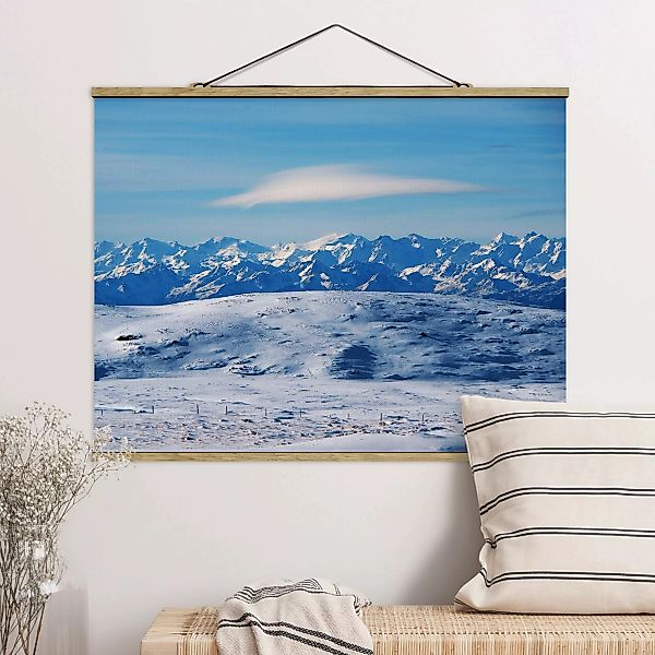 Stoffbild mit Posterleisten Verschneite Bergwelt günstig online kaufen