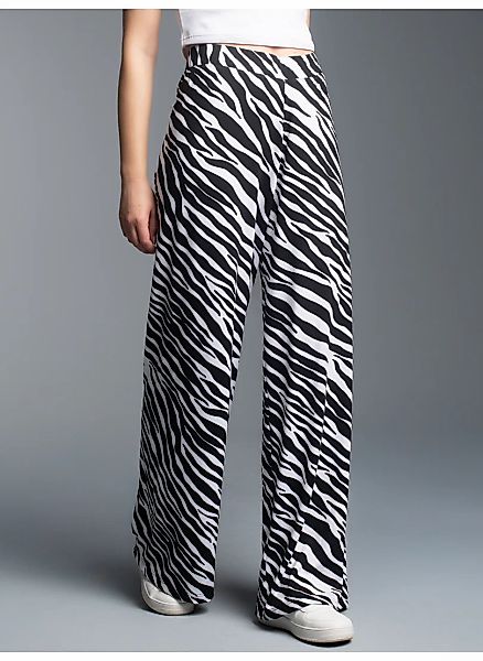 Trigema Jerseyhose "TRIGEMA Hüfthose mit Allover-Zebramuster", (1 tlg.) günstig online kaufen