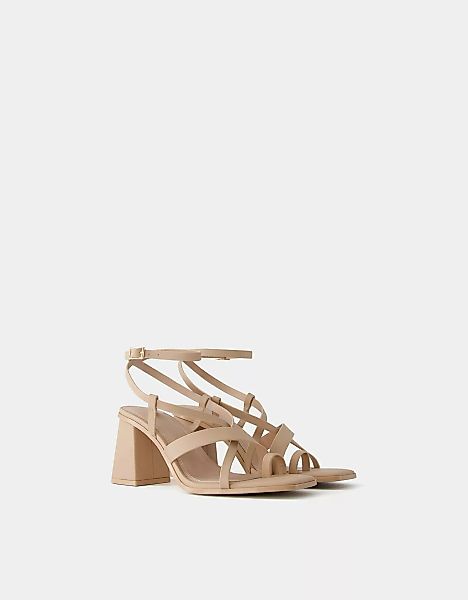 Bershka Sandalen Mit Breitem Absatz Und Mehreren Riemchen Damen 37 Beige günstig online kaufen