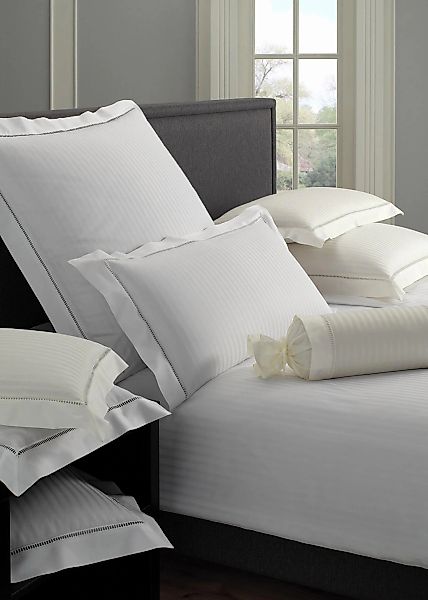 Elegante Bettwäsche "White House" 2 Stk. tlg. mit unifarbenen Streifen günstig online kaufen