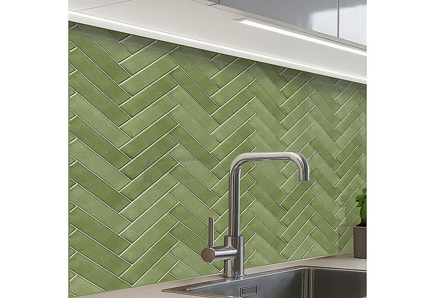 KitchenYeah Küchenrückwand selbstklebend Fischgrätmuster - Fliesen - Olivgr günstig online kaufen