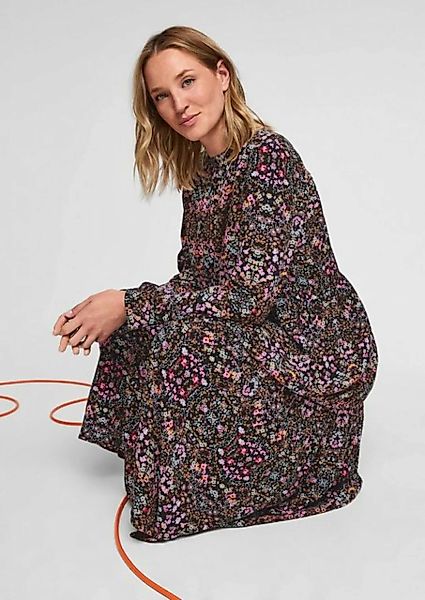 QS Minikleid Stufenkleid mit Blumenmuster Ziernaht günstig online kaufen