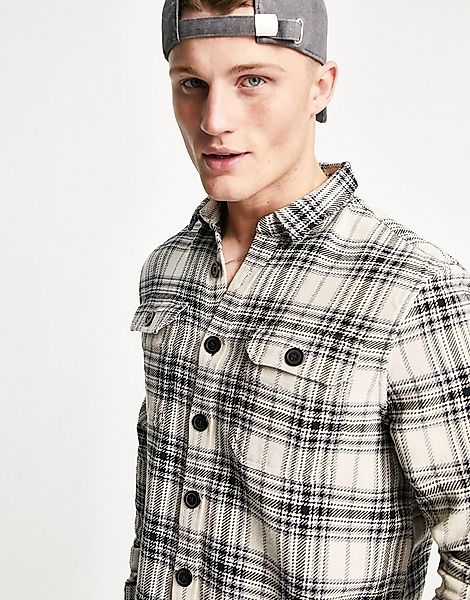 New Look – Langärmlige, karierte Hemdjacke in Weiß günstig online kaufen