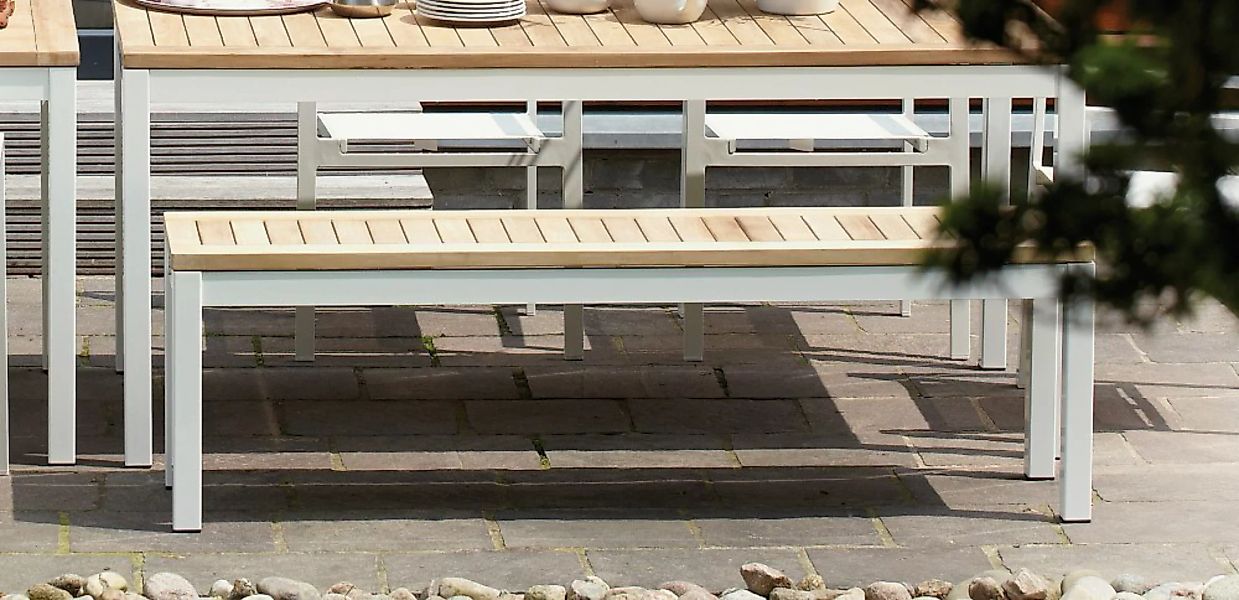 Outdoor Bank Quadrat natur eloxiert / hpl-schichtstoff weiß 105x40 günstig online kaufen