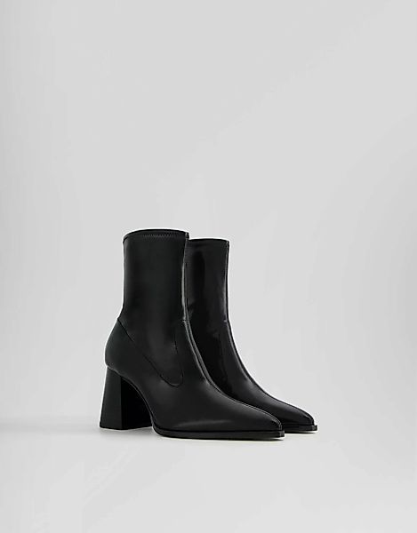 Bershka Spitz Zulaufende Schmale Stiefeletten Mit Breitem Absatz Damen 35 S günstig online kaufen