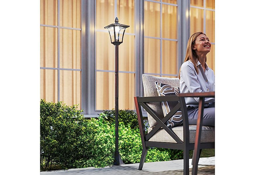 Outsunny Außen-Stehlampe Solar Gartenlaterne, 2er Set, 6 Stdn., ABS Schwarz günstig online kaufen