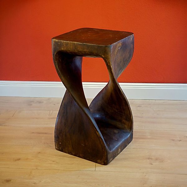Kinaree Beistelltisch Suar Holz Beistelltisch TWIST, günstig online kaufen