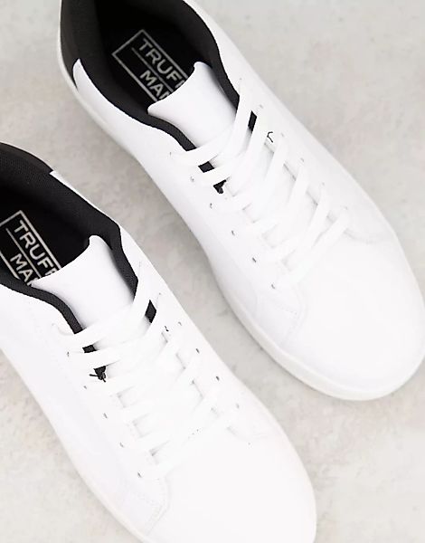 Truffle Collection – Sneaker in Weiß zum Schnüren und mit schwarzer Zierlas günstig online kaufen