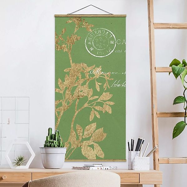 Stoffbild Blumen mit Posterleisten - Hochformat Goldene Blätter auf Lind I günstig online kaufen