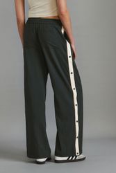 Next Trainingshose Trainingshose mit Druckknopfverschluss, Kurzgröße günstig online kaufen