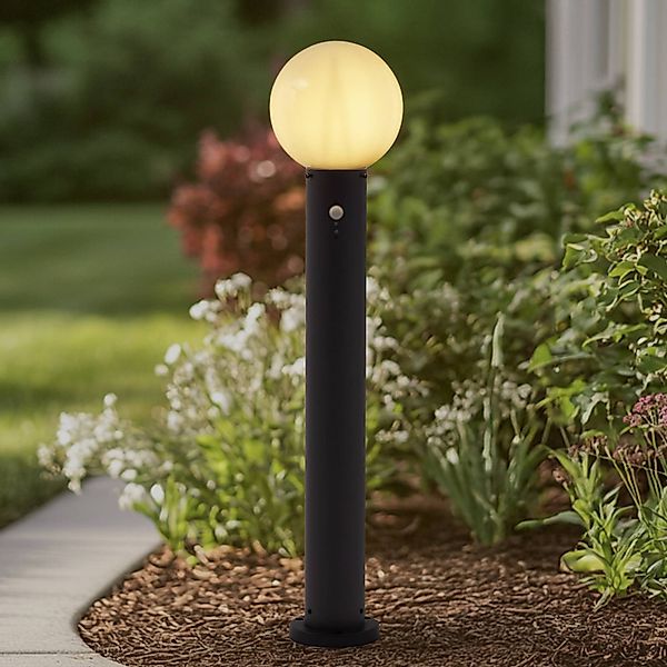 Lindby Wegeleuchte Dangan, weiß, 90 cm, Glas, Sensor günstig online kaufen